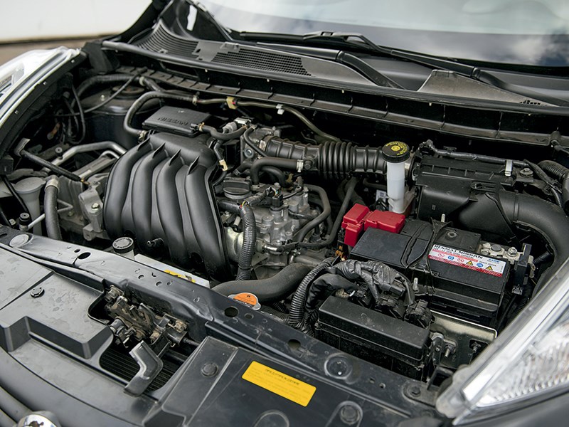 Nissan Juke 2012 двигатель