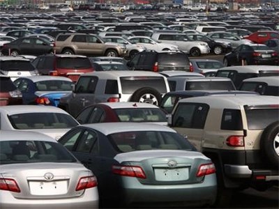Продажи автомобилей на Украине упали в 2,2 раза