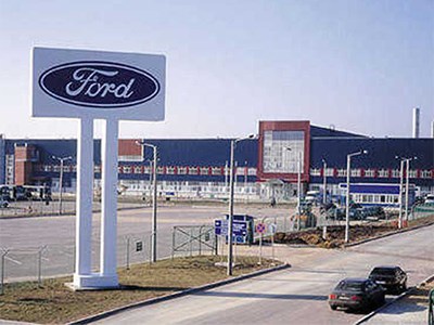 Ford приостановил производство на два месяца