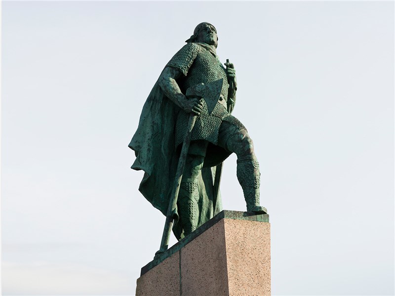 Лейф Эрикссон Счастливый – скандинавский мореплаватель, побывавший в Америке на 500 лет раньше Колумба