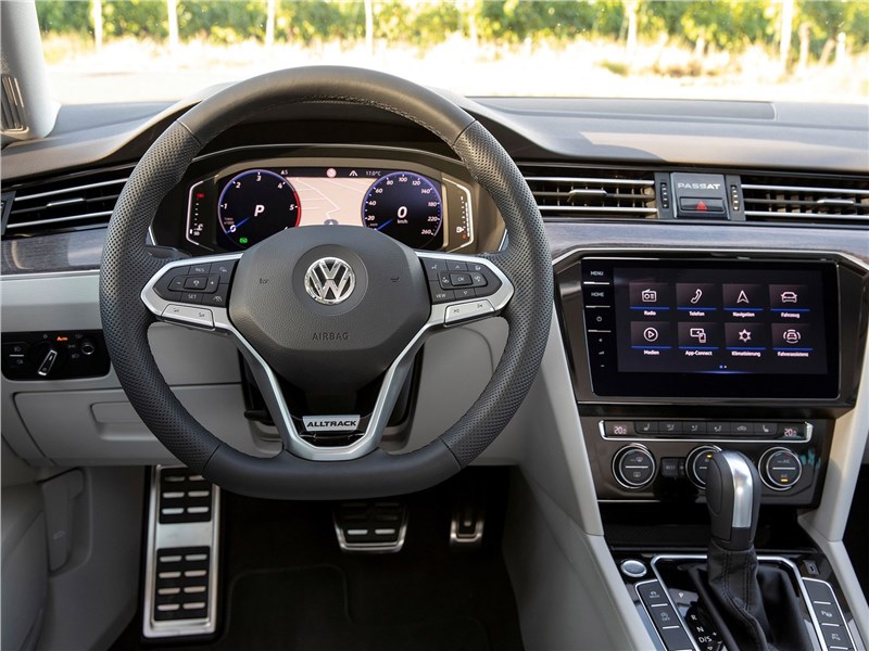 Volkswagen Passat Alltrack 2020 салон