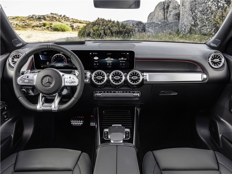 Mercedes-Benz GLB AMG 2020 салон