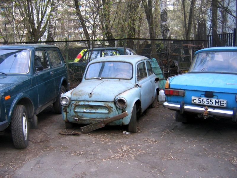 Половина машин в России старше десяти лет 