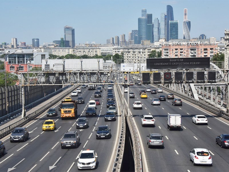 В России снова предложили отменить транспортный налог. Получится ли?