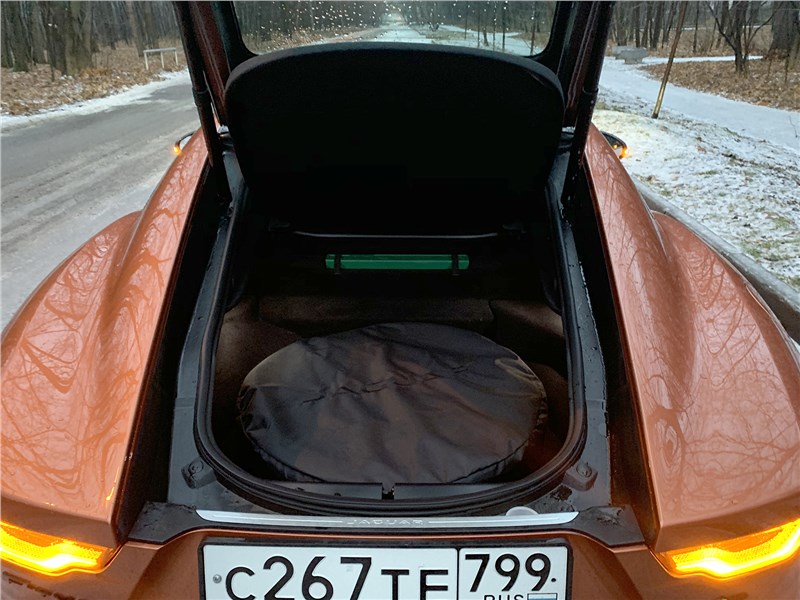 Jaguar F-Type 2021 багажное отделение