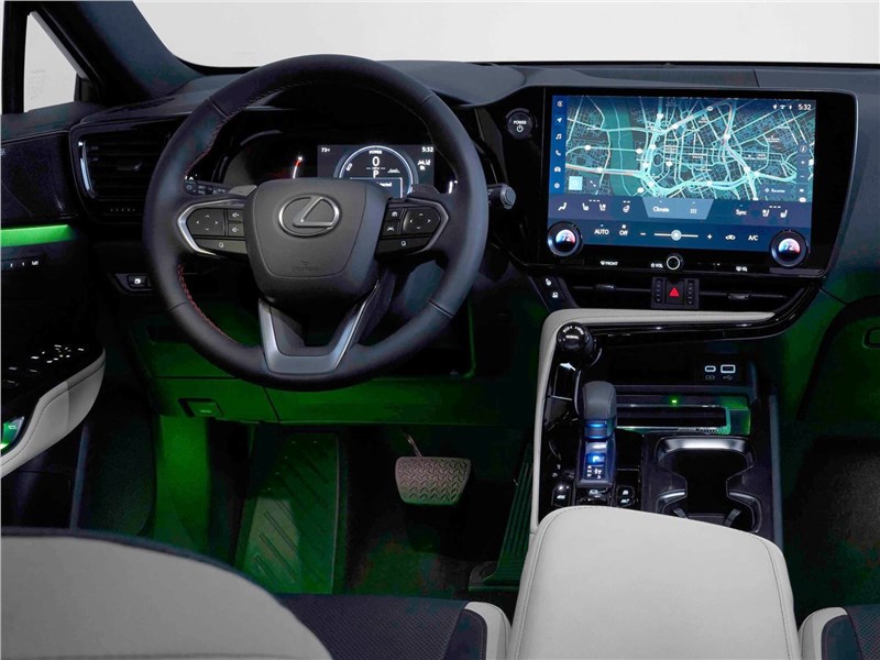 Lexus NX (2022) салон