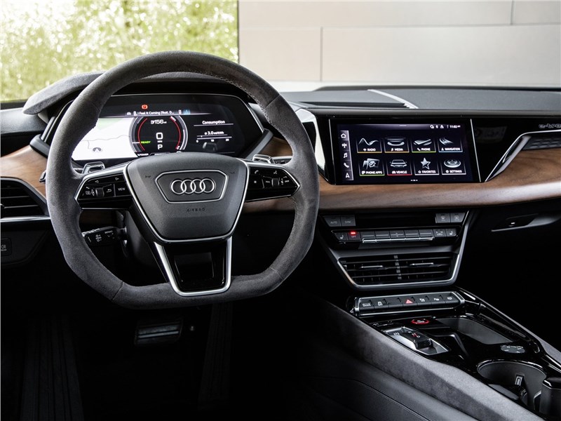 Audi e-tron GT quattro (2022) салон