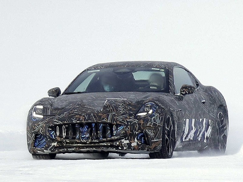 Maserati вывела на тесты свой флагманский электрокар