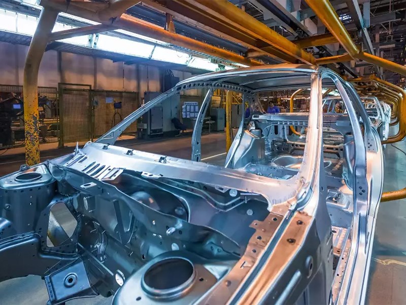 На ленинградском заводе Toyota начнут собирать грузовики