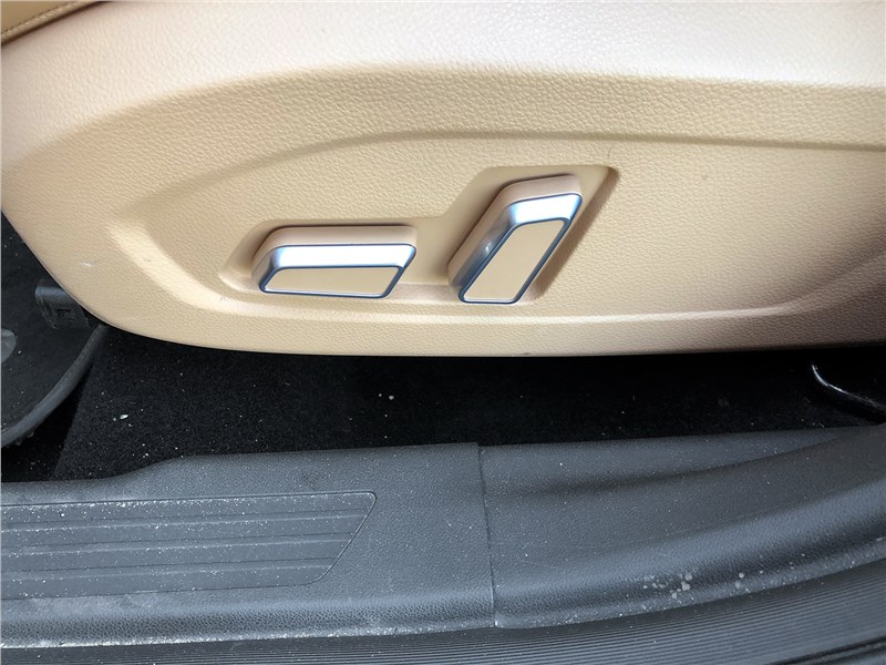 Evolute i-Space (2024) передние кресла