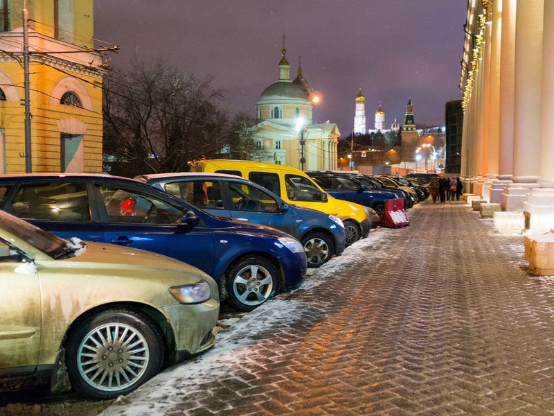 Власти Москвы сохранят бесплатную парковку по воскресеньям