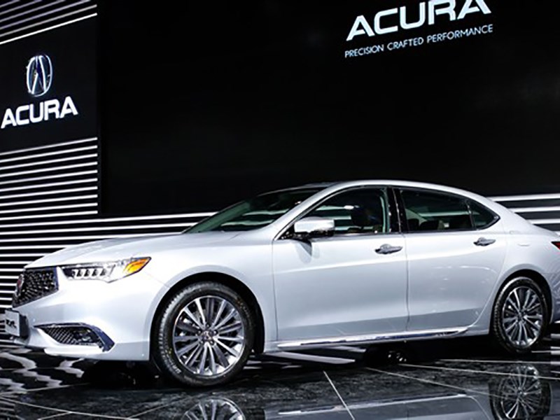 Acura показала растянутый седан TLX-L