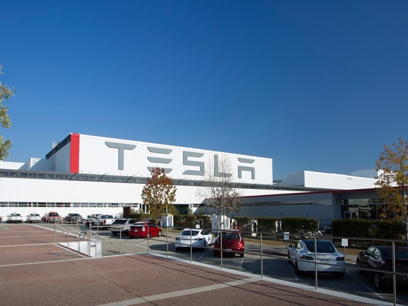 Tesla оштрафовали за… загрязнение окружающей среды