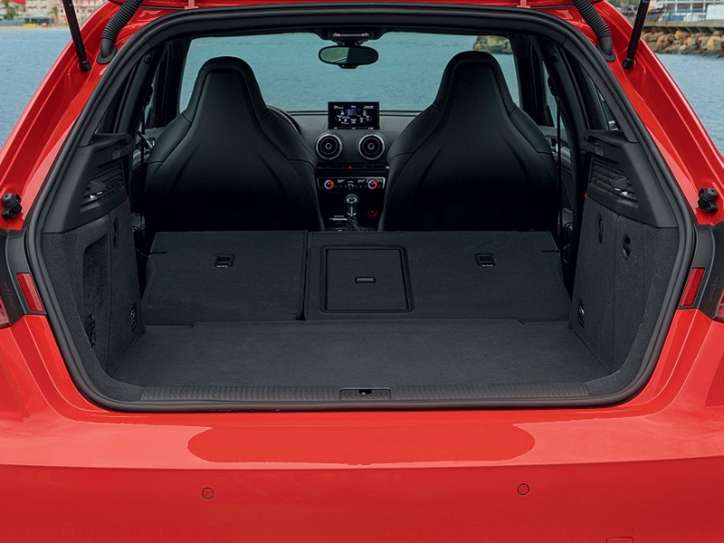 Audi A3 Sportback 2012 багажное отделение
