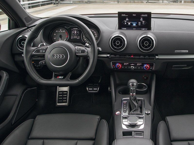 Audi S3 2013 водительское место
