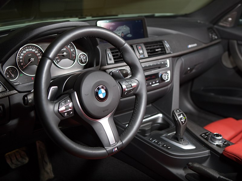BMW M3 2014 водительское место