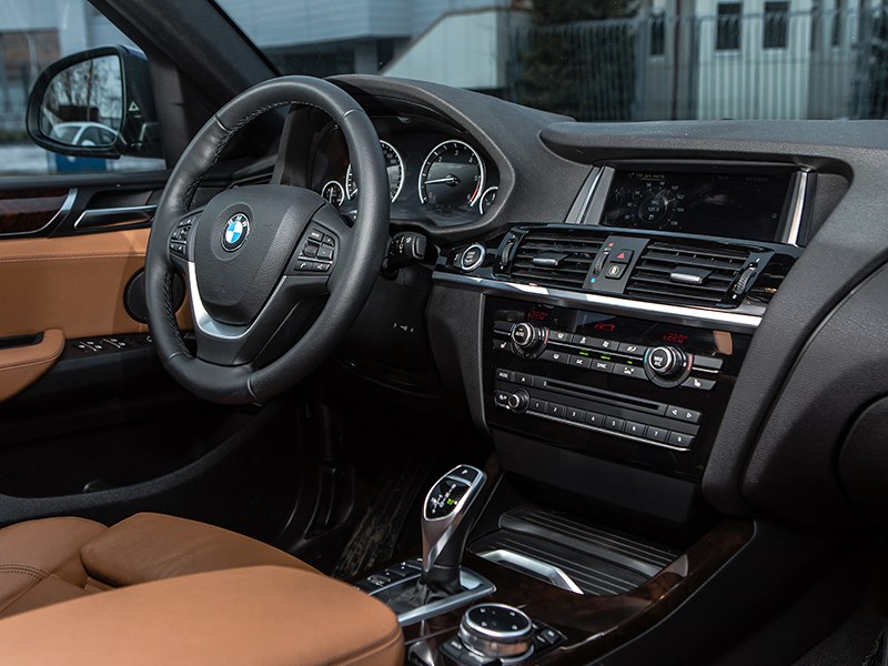 BMW X4 2014 водительское место