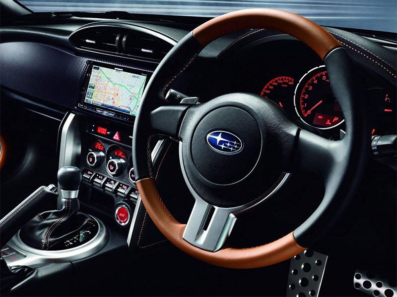 Subaru BRZ Premium Sport Edition 2014 водительское место