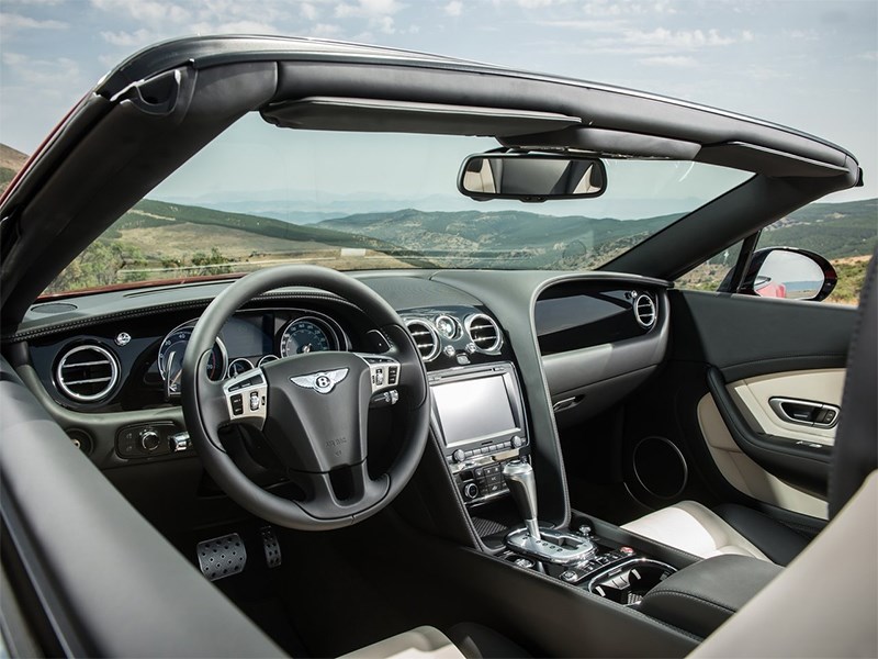 Bentley Continental GT V8 S кабриолет 2014 водительское место
