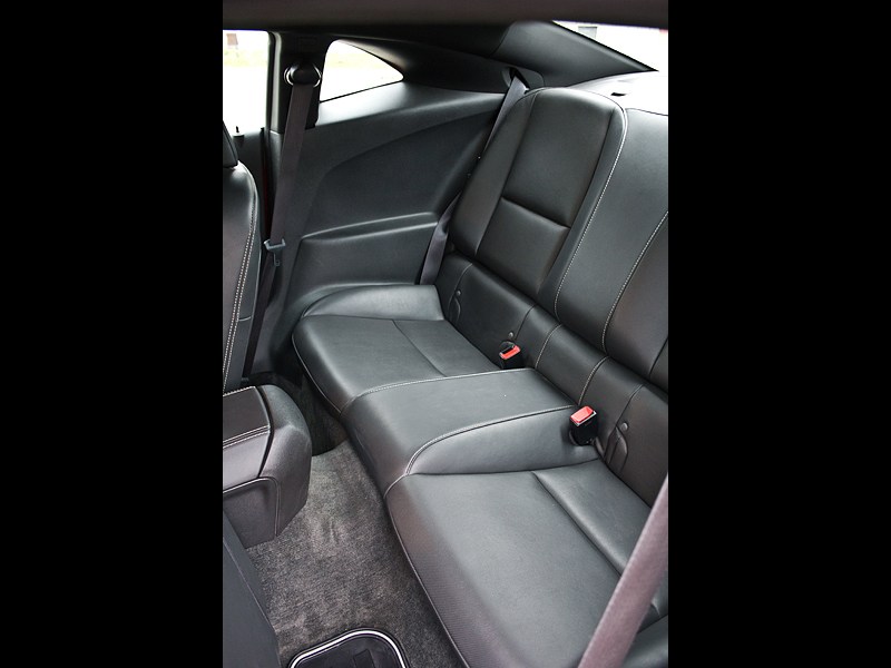 Chevrolet Camaro 2012 задний диван