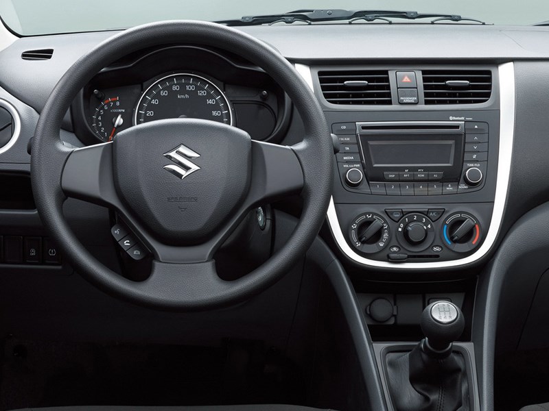 Suzuki Celerio 2014 водительское место