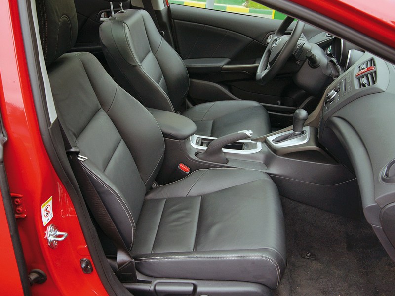 Honda Civic 2012 передние кресла