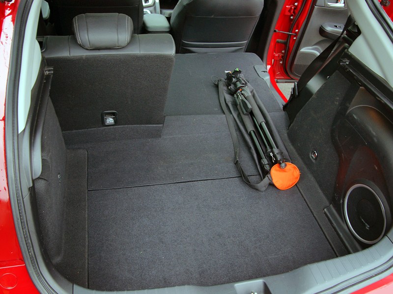 Honda Civic 2012 багажное отделение