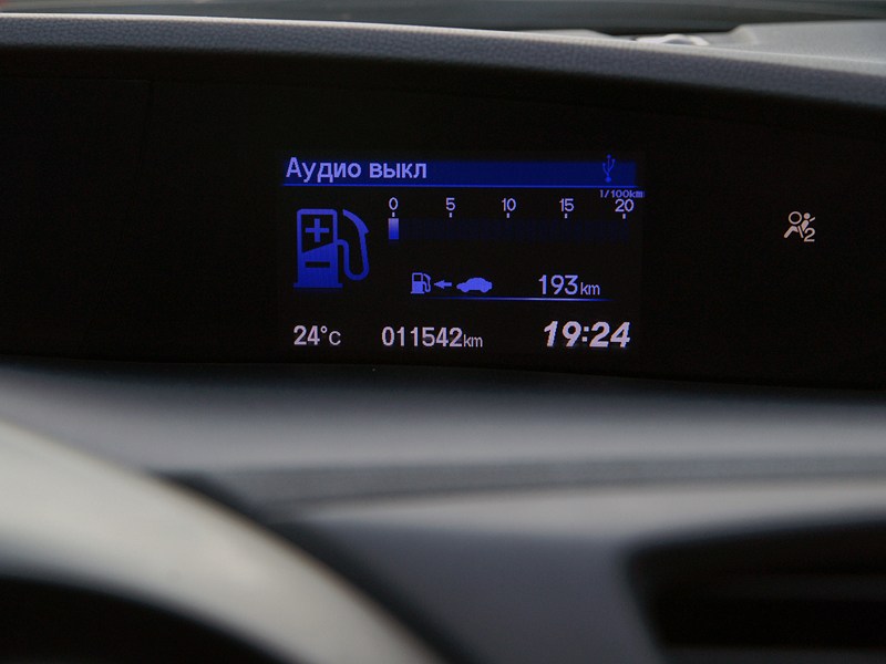 Honda Civic 2012 экран бортового компьютера