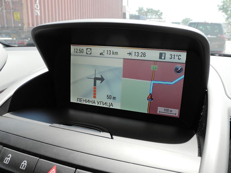 Opel Zafira Tourer 2012 пример работы системы навигации