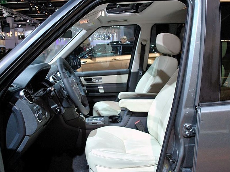 Land Rover Discovery 2014 передние кресла