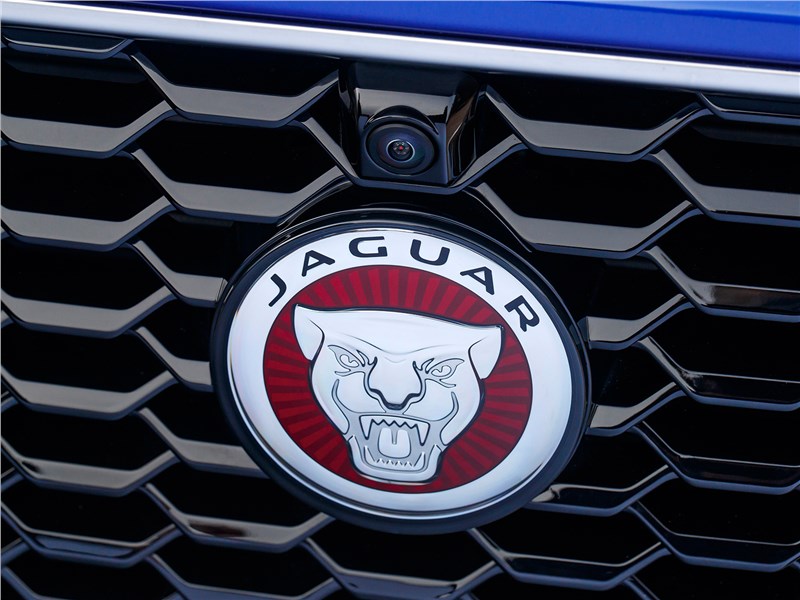 Jaguar E-Pace 2018 логотип