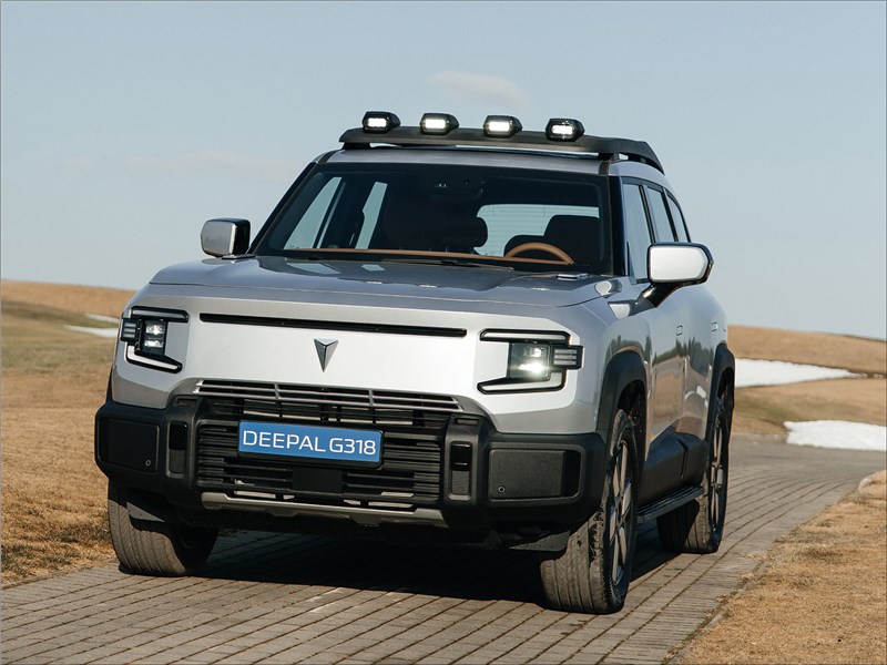 Deepal G318 (2026) вид спереди