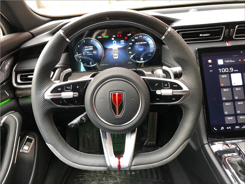 Hongqi H6 (2025) руль