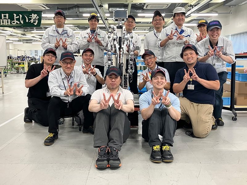 Toyota готовит армию из 400 000 роботов, но увольнять людей не собирается