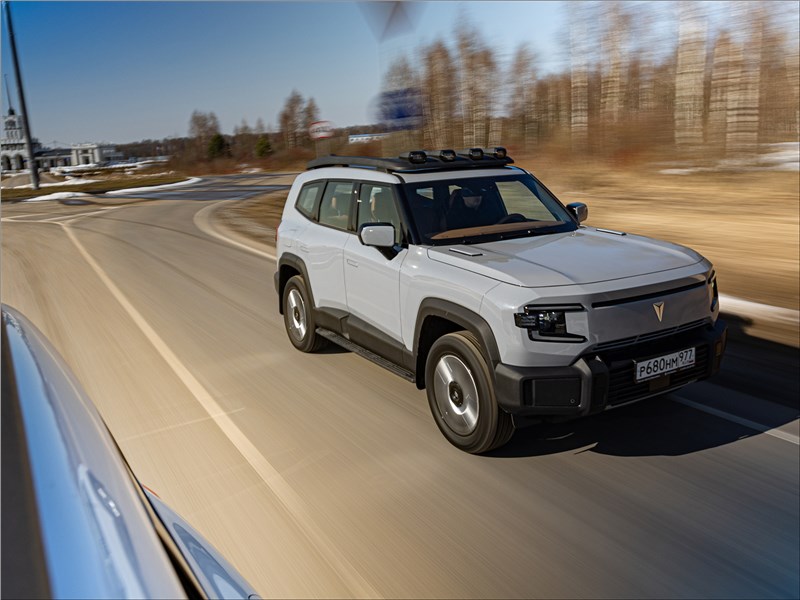 Deepal G318 (2026) вид сбоку