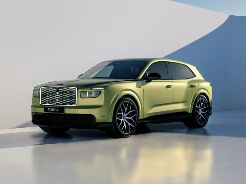 Bentley представил 888-сильный электрокар Torcal