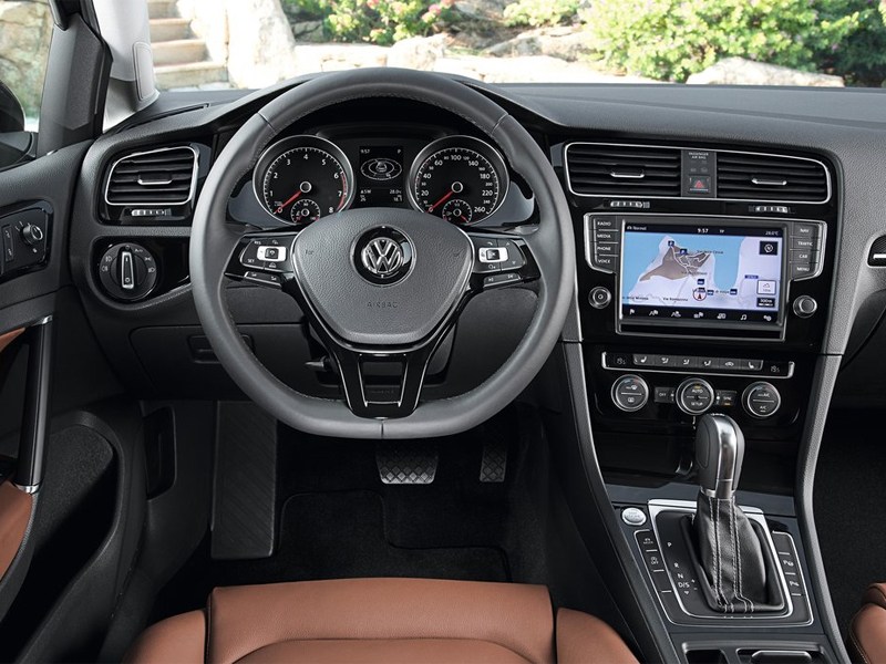 Volkswagen Golf VII 2013 водительское место
