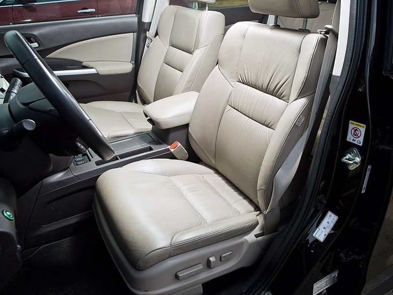 Honda CR-V 2013 передние кресла