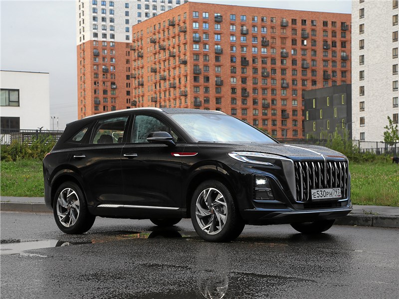 Hongqi H5 (2024) вид спереди