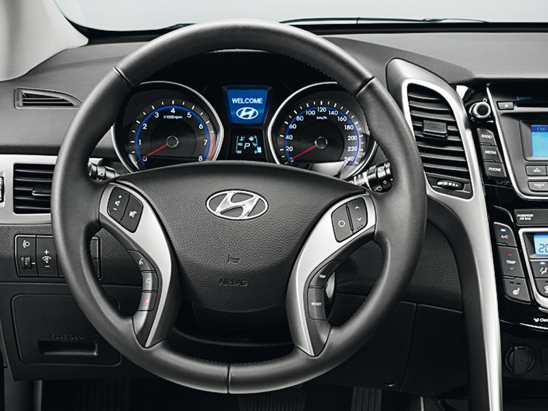 Hyundai i30 2012 водительское место