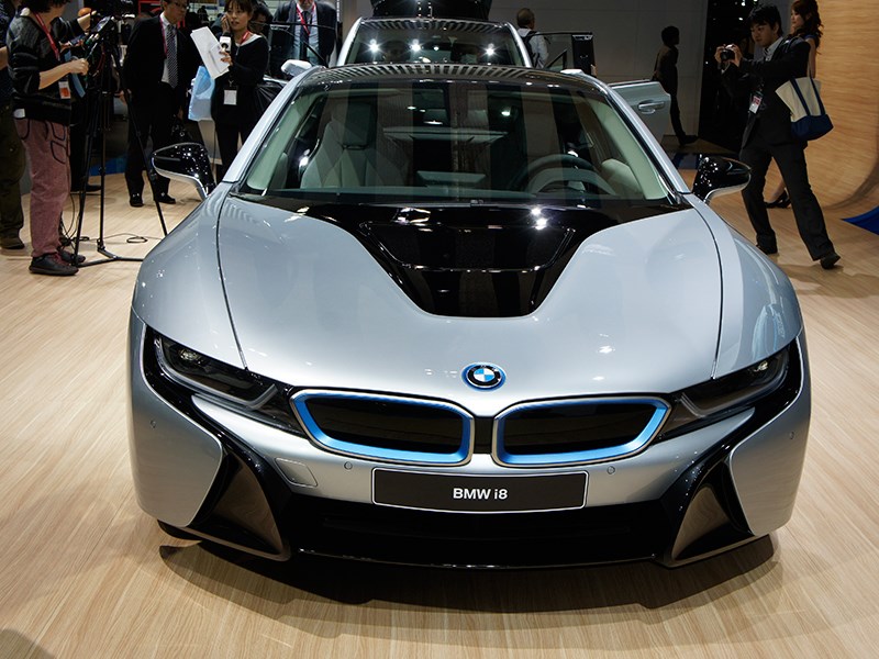 BMW i8 concept 2013 вид спереди