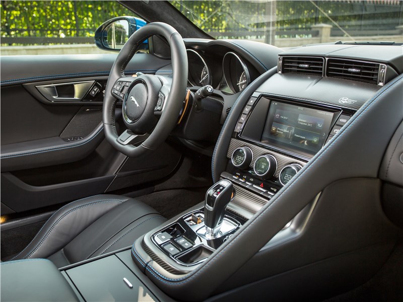 Jaguar F-Type S AWD Coupe 2016 салон