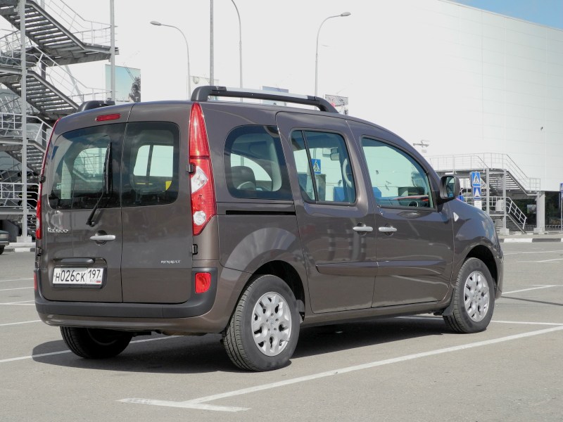 Renault Kangoo 2012 вид сзади
