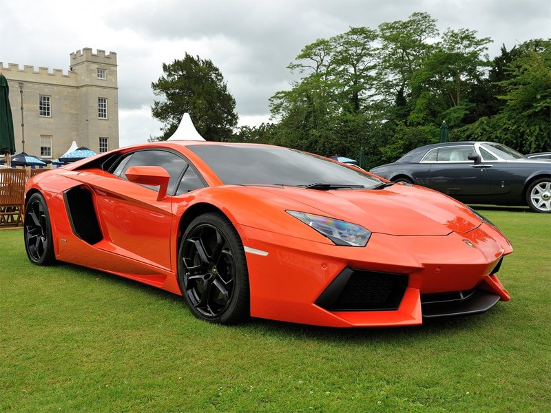 Lamborghini не будет выпускать 4-местный Aventador