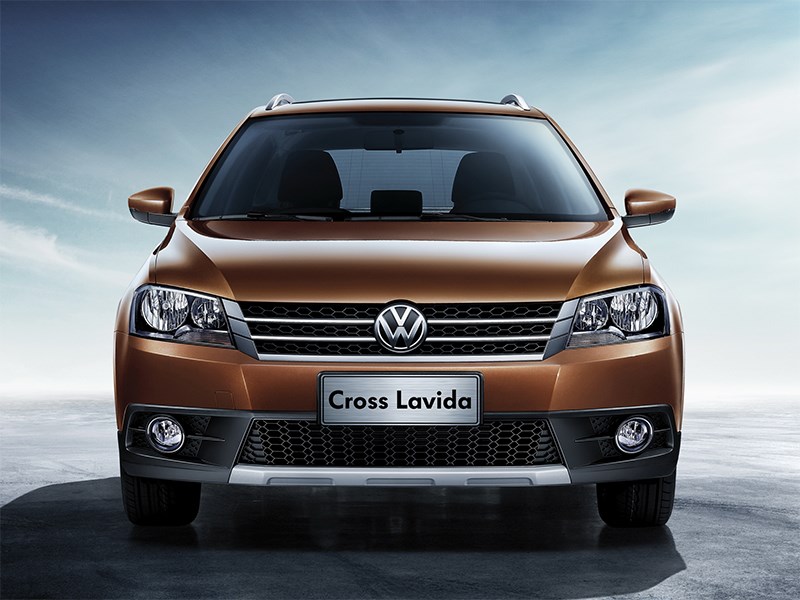 Volkswagen Cross Lavida 2014 вид спереди