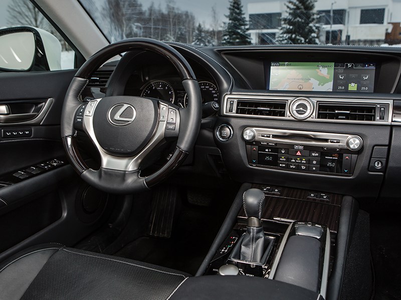 Lexus GS 2013 интерьер