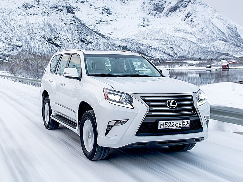 Lexus GX 460 2014 вид спереди