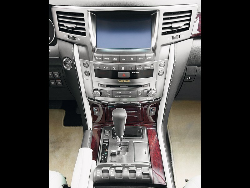 Lexus LX 570 Tolex Tuning 2012 центральная консоль