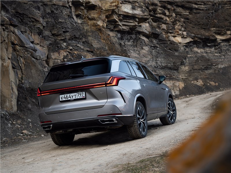 Москвич М90 (2026) вид сзади