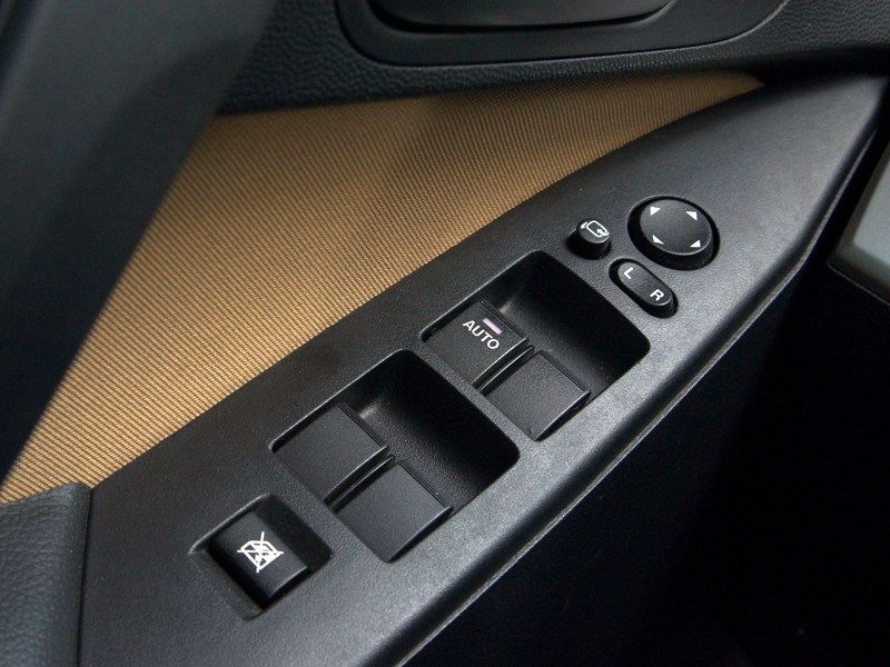 Mazda 3 2011 кнопки управления электроприводами стекол 